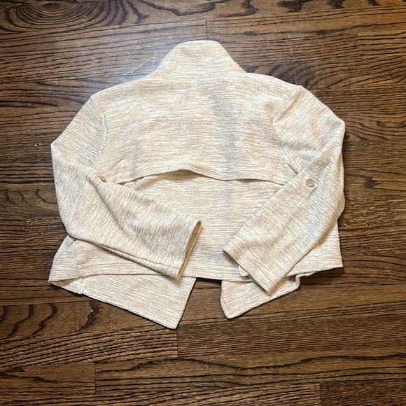 Dolan left coast collection, size XS in white and beige - Picture 2 of 2